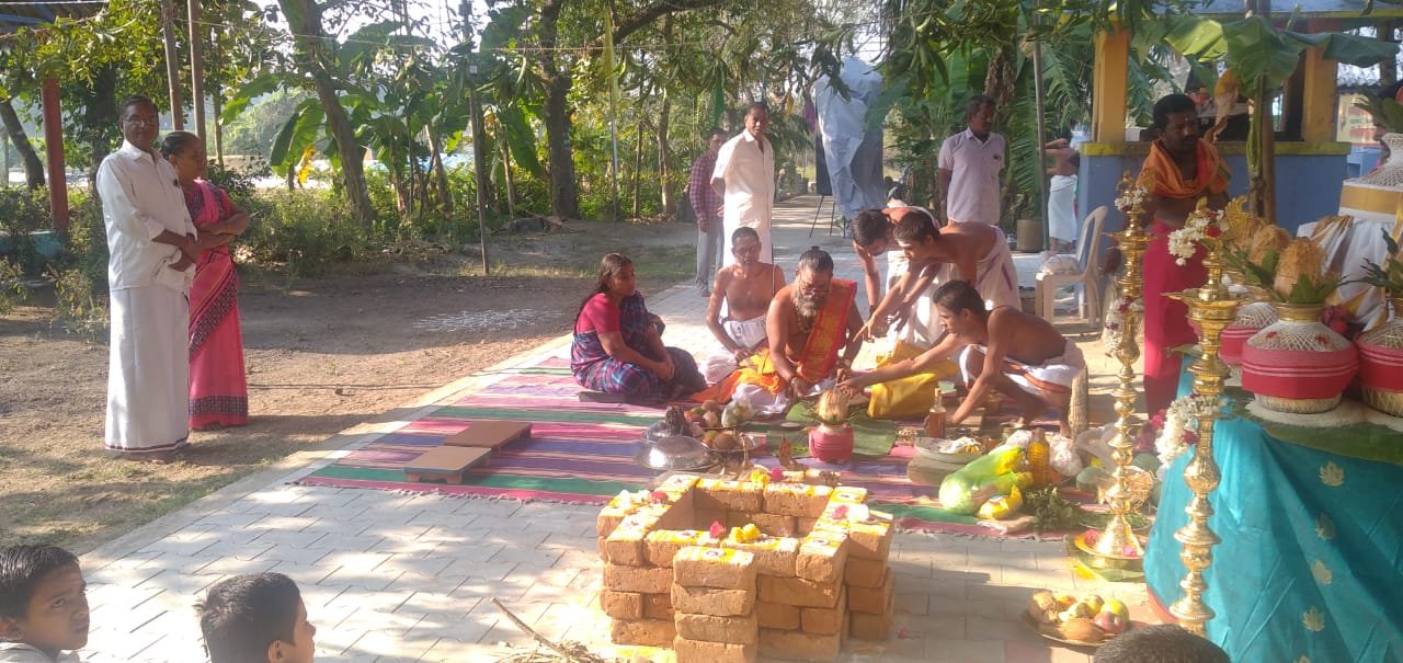 சுயம்பு ஸ்ரீஅர்த்தநாரீஸ்வரி ஆவணிப்பூர்